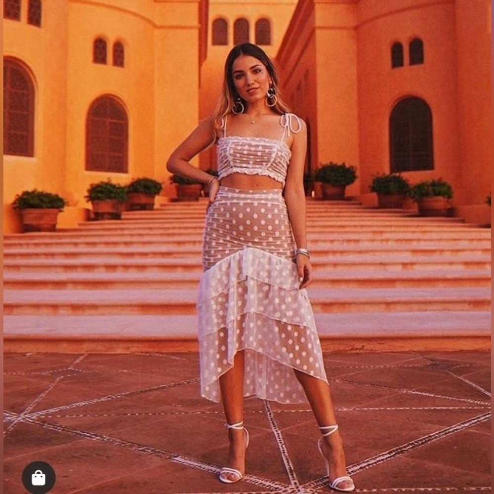 MAJORELLE Heidi Skirt White XS Sheer Swiss Dot
Ruffle Asymmetrical Midi Skirt